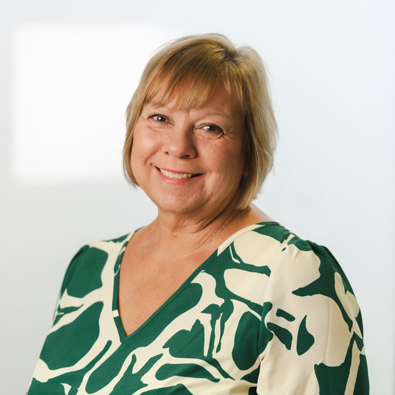 Debbie Rollason Practice Manager for Mr Nev Davies – Consultant Orthopaedic Surgeon
